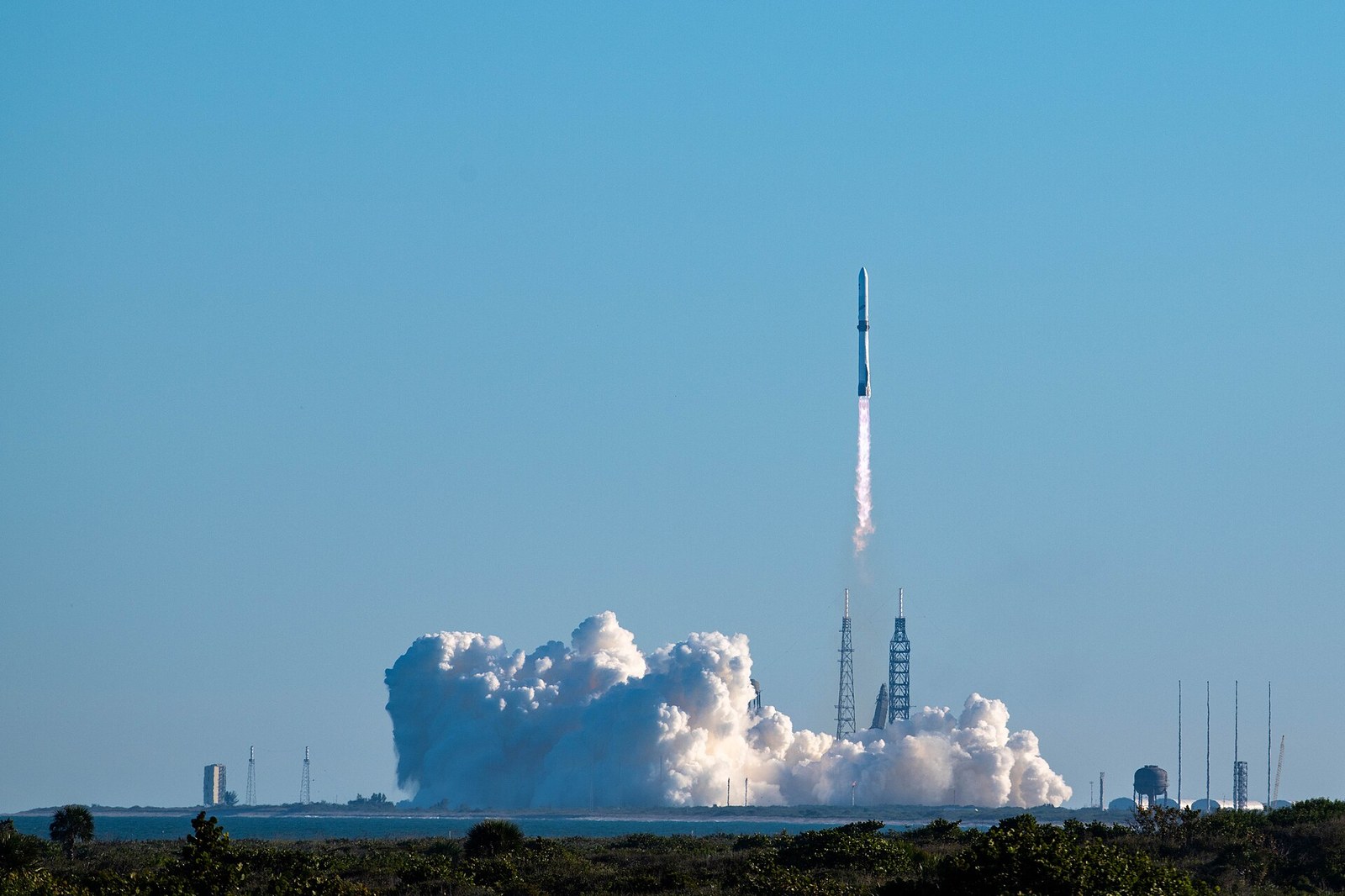 Blue Origin Takes $10 Billion From Outside Investors for the First Time