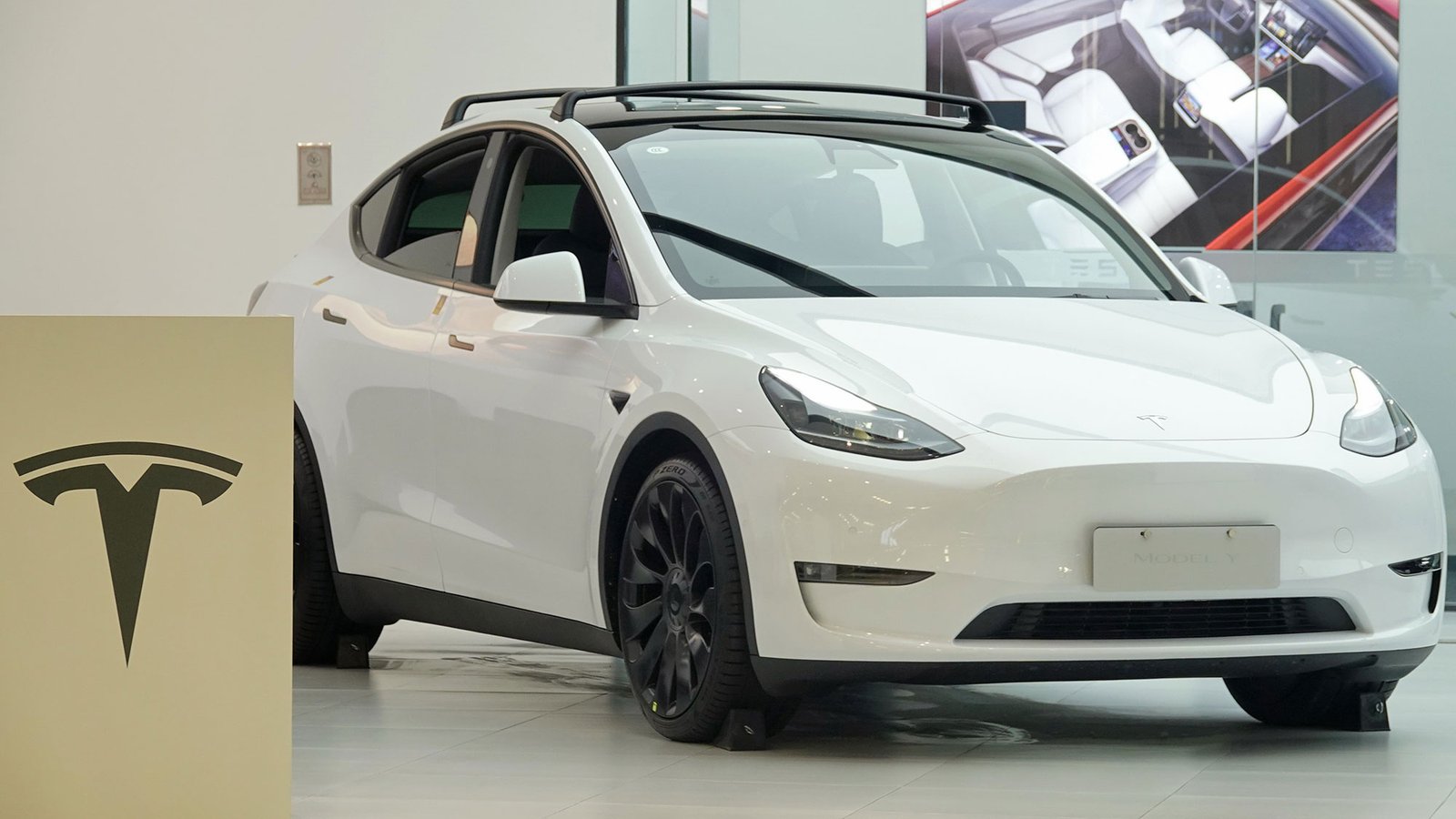 Tesla Recalls Nearly 3 Million Cars in China; Robotaxi Event Set for Sept. 3