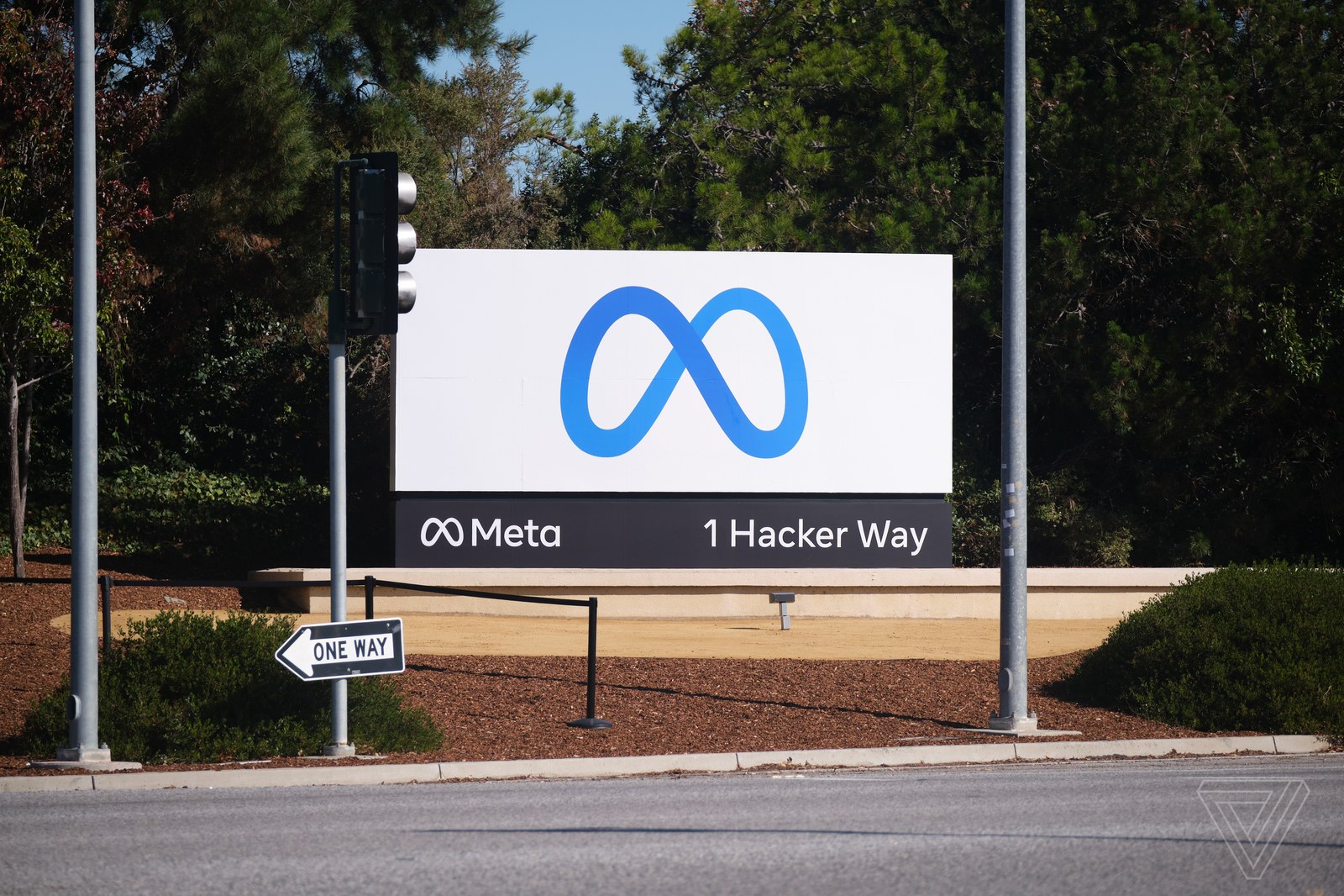 Meta’s Shares Climb to the Edge of a $2 Trillion Valuation