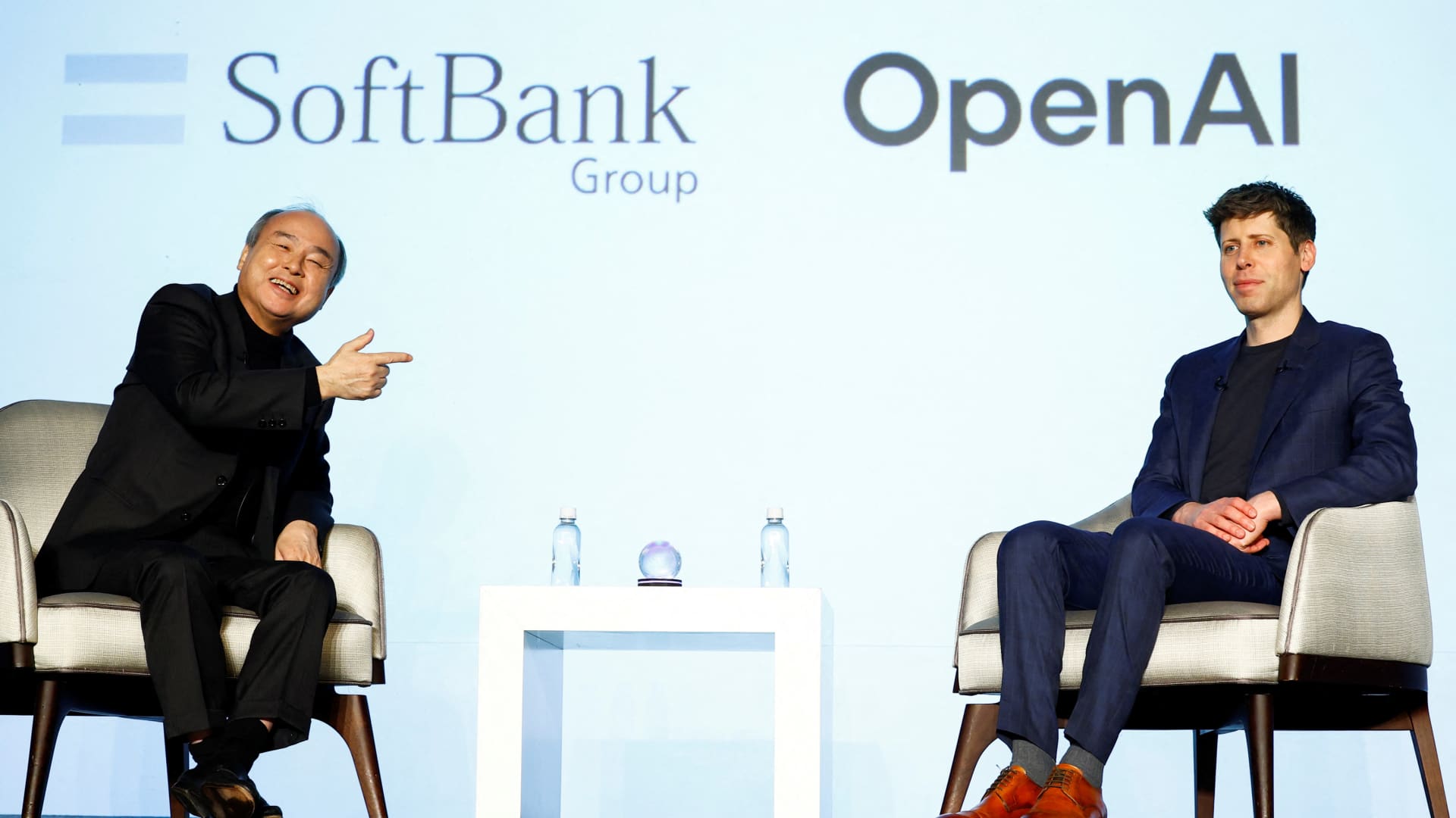 OpenAI Chip Engineer Clive Chan Joins Anthropic