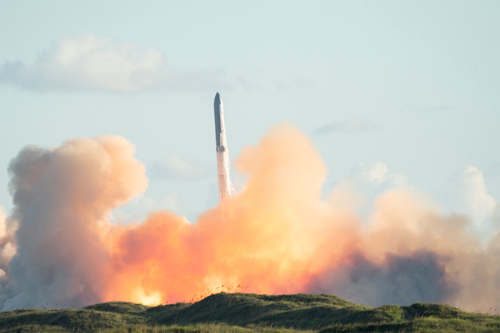SpaceX Draws $250 Billion in Orders Ahead of Record IPO