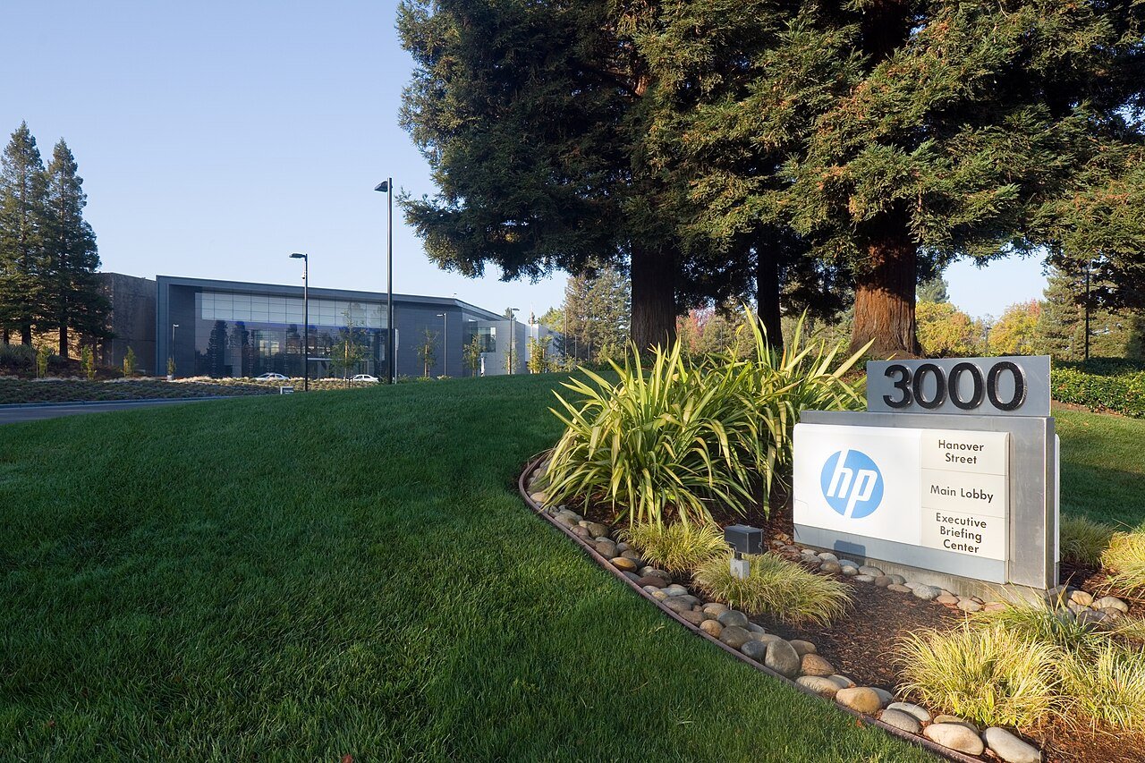 HP Profit Rises on Tariff Refund as PC Shipments Slip