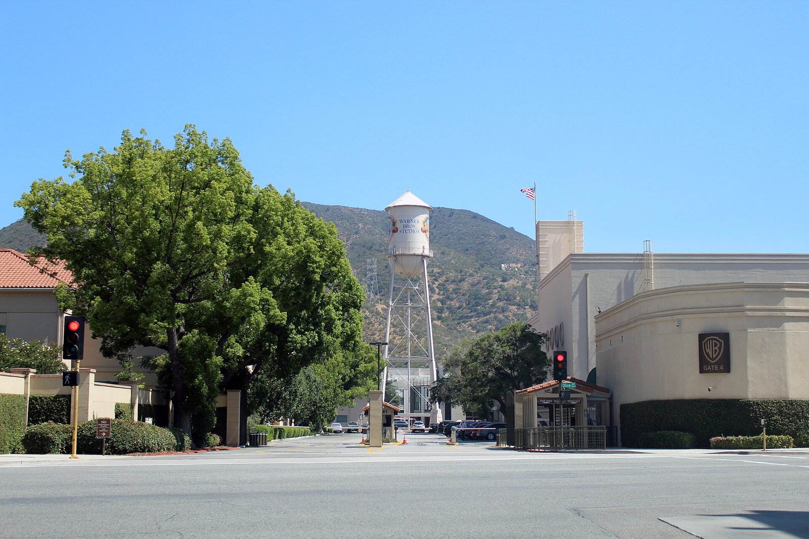 Paramount Settles With States to Clear Its Warner Bros. Deal