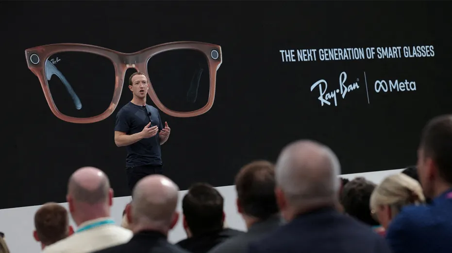 Apple Explores Putting AI Agents in the App Store