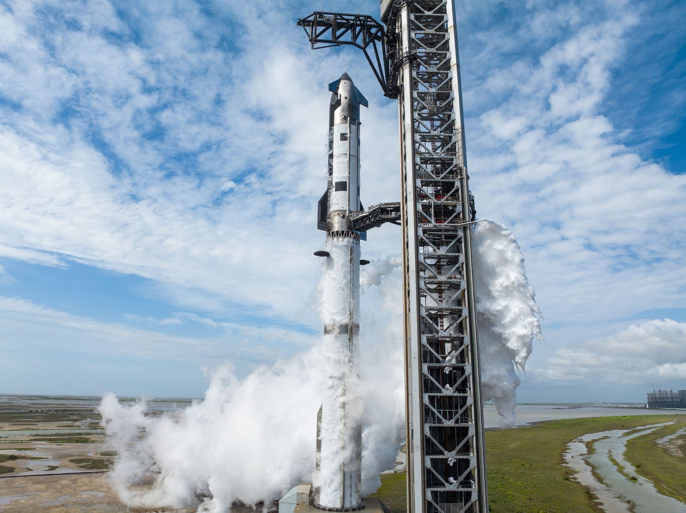 Starship Lands in One Piece, and the FAA Moves to Speed Up Launches