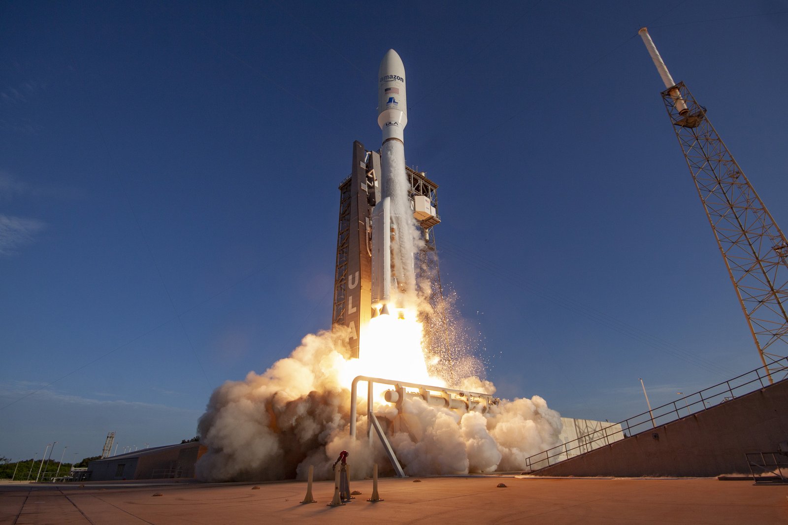 SpaceX Amasses $19.6 Billion Spectrum Stash, Rattling U.S. Carriers
