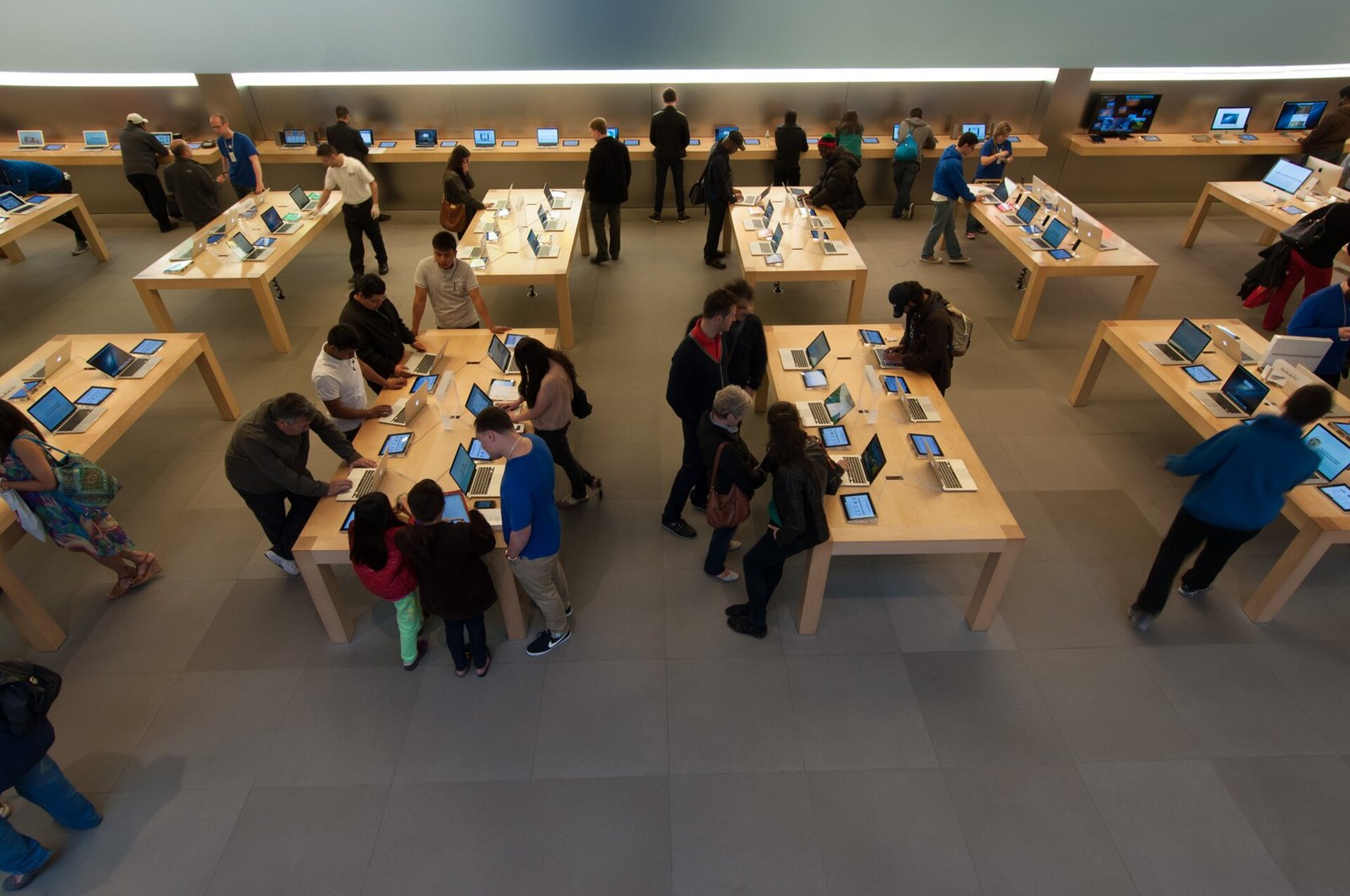 Apple Extends Siri’s Reach, Five Languages at a Time